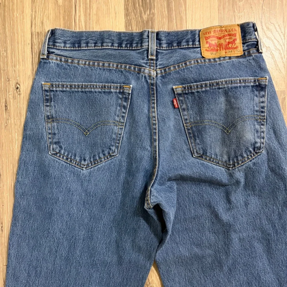 Levis 550 Relaxed Fit Blue Denim Jeans Men 34x32 (32x30) Medium Wash 100% Cotton